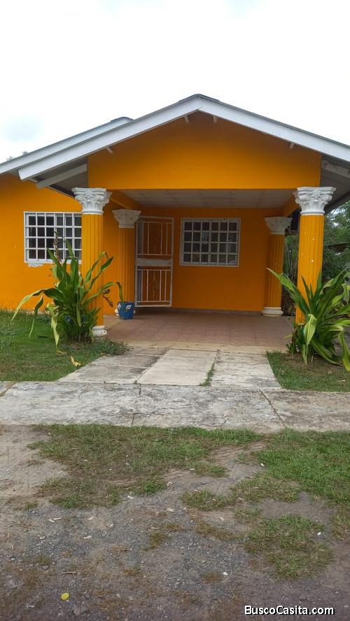 Vendo casa en del centro de Capira.