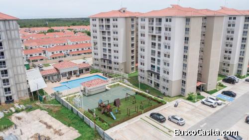 Apartamento Amoblado en Alquiler en Torres de Versalles Costa Sur