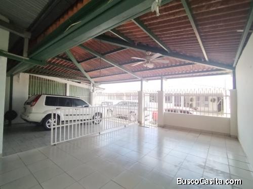 Casa en Venta en Don Bosco – Las Acacias