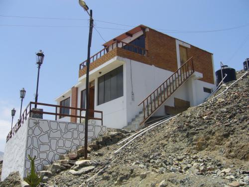 ALQUILO: CASAS, DPTOS.Y MINIDPTOS. AMOBLADOS EN PLAYA TORTUGAS - CASMA.