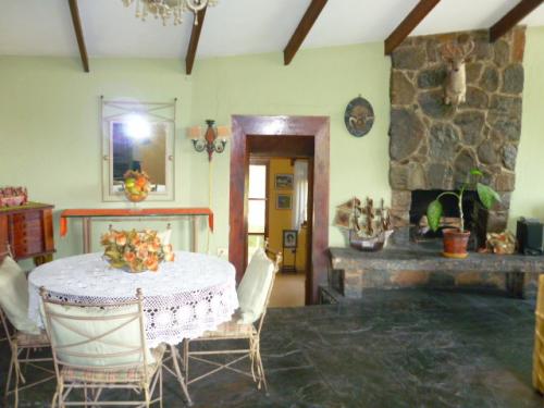 LINDA CASA RESIDENCIAL EN STA. CLARA - CERCA AL HOTEL EL PUEBLO - ATE