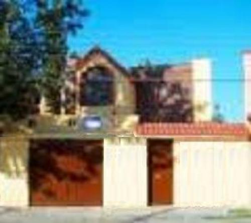 ALQUILO CASA AMPLIA DE 332 M2, BUENA UBICACION EN MONSEFU-CHICLAYO