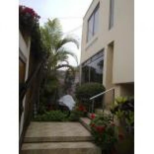 ID 1018 CASA EN VENTA MIRAFLORES