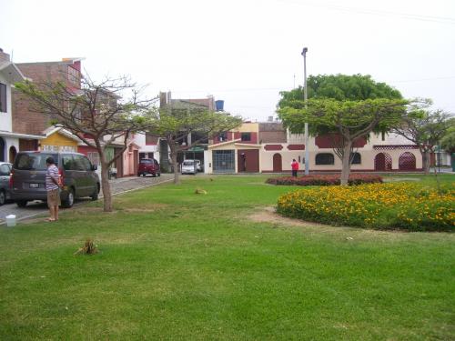 VIVIENDA FRENTE A PARQUE