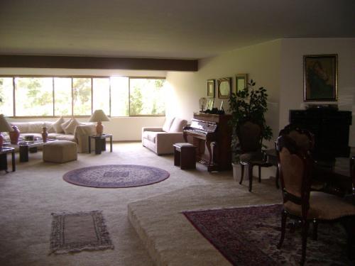 San Isidro, frente al  Golf  Hermoso y Fino Departamento