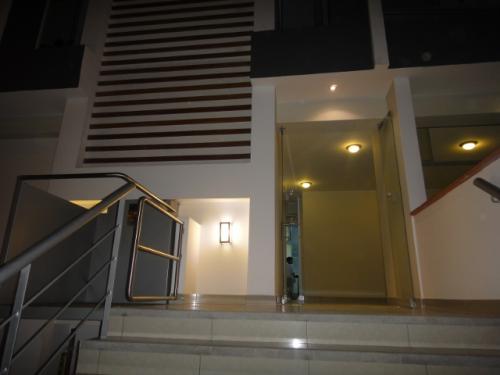 VENDO SAN BORJA LINDO DPTO. ESTRENO 1ER PISO - EXCELENTE ZONA Y VISTA