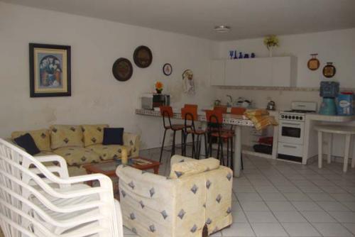 VENTA DE CASA EN LA PLAYA EN URB. LA PLANICIE MZ.D LT. 11 EN PUNTA HERMOSA