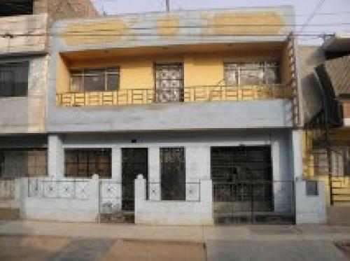 VENTA DE CASA EN SJL 2 PISOS 160M2