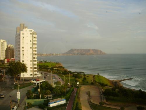 DPTO. VISTA AL MAR EN MIRAFLORES