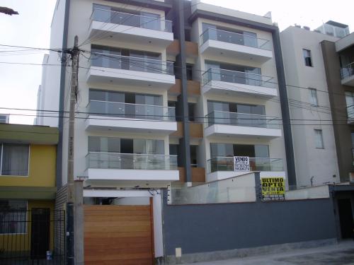 EDIFICIO MONTEMAR ULTIMO DPTO. EN VENTA, CHACARILLA