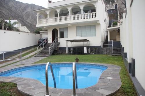 ID 2181 VENTA DE RESIDENCIA EN LA PLANICIE