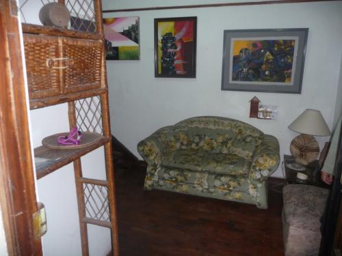 VENTA DE  CASA EN QUINTA CALLE LOS PINOS Nº 454 C  - SAN ISIDRO