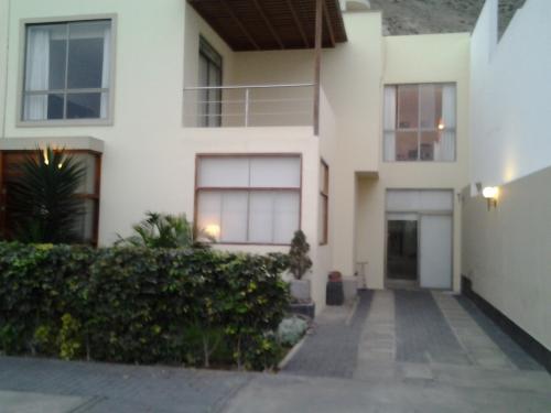 LINDA CASA SOL DE LA MOLINA ZONA TRANQUILA  Y SEGURA