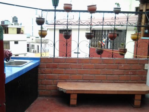 LINDA CASA EN SAN ISIDRO ALTURA DE AV. LAS FLORES