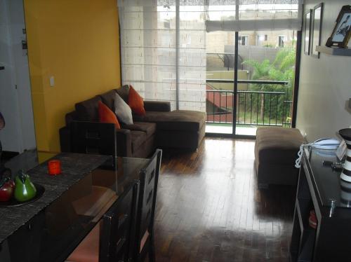 Quimperu vende departamento de 90m2 en Surquillo, cerca a parques.