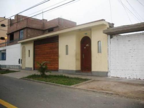 Casa como Terreno Frente a Parque Urb.Covima La Molina