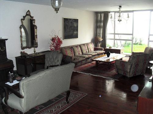 Quimperu vende casa de 300m2 en San Borja, cerca a parques.