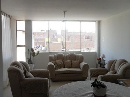 Quimperu vende departamento de 64m2 en Ate, cerca a cloegios.