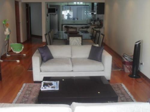 vendo departamento chacarilla con piscina