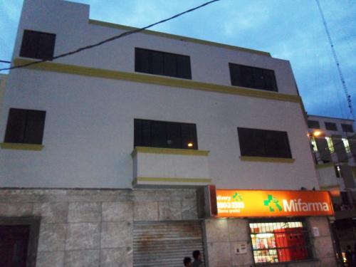 VENTA DE OFICINA Y DPTO CON AIRES EN BELLAVISTA CALLAO