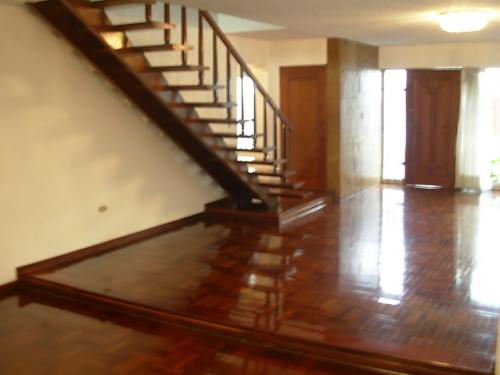 S.B.INMOBILIARIA ALQUILA CASA DE 4 DORMITORIOS SIN AMOBLAR EN MONTERRICO SURCO