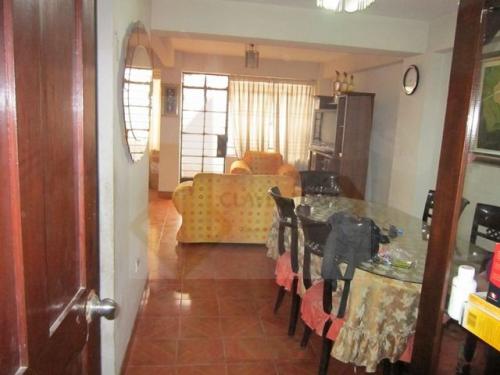 CASA DE 4 PISOS EN LOS OLIVOS