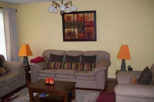 vendo casa de 1 piso area 166m en urb zarate sjl