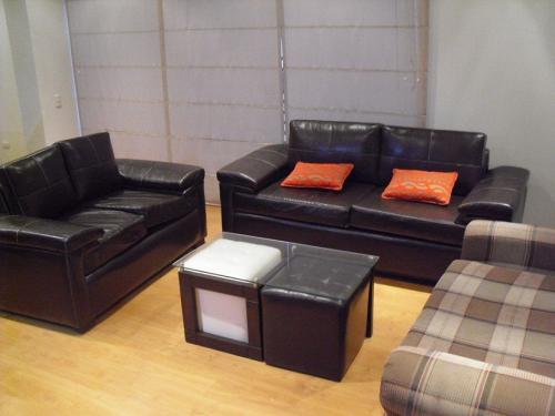 Quimperu alquila departamento amoblado de 65m2 en Miraflores cerca a parques.