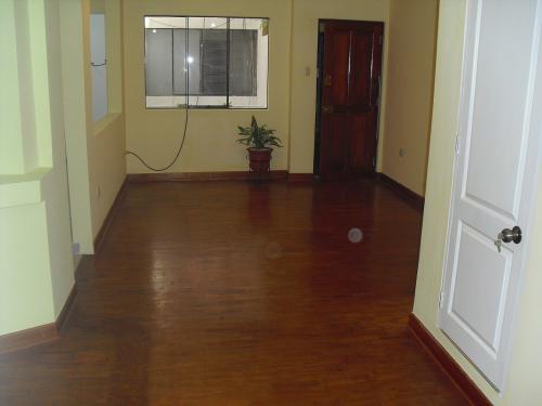 Quimperu vende linda oficina de 70m2 en San Borja cerca a bancos.