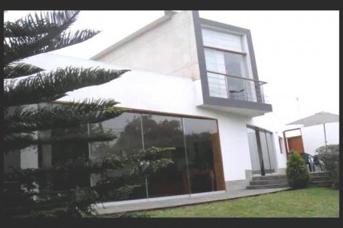 ...:::AAA Vendo casa en Rinconada del Lago - La Molina