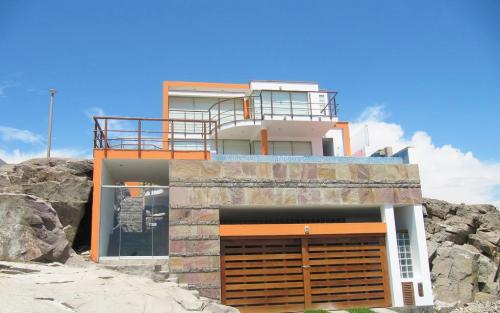 ALQUILO CASA DE PLAYA EN CONDOMINIO LAS PALMERAS