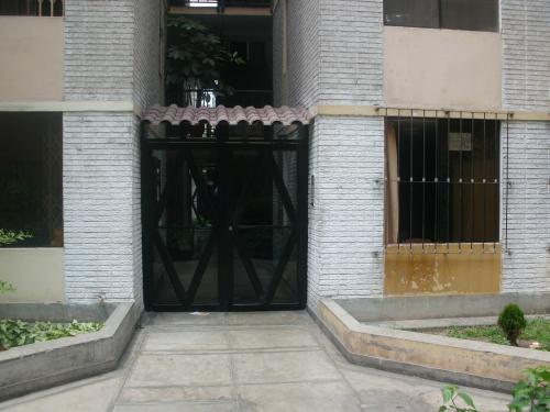 DEPARTAMENTO EN VENTA, SURCO 