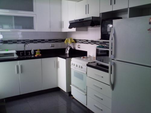 ALQUILO DEPARTAMENTO EN CHACARILLA - AMOBLADO