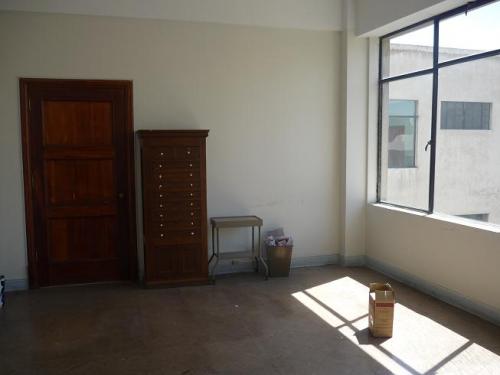 ALQUILO OFICINA EN EL CENTRO