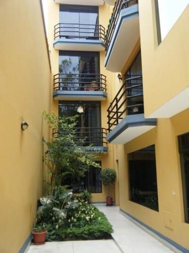 VENDO DEPARTAMENTO, URB. LOS ROSALES, SURCO