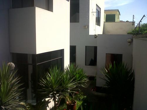 OCASION EDIFICIO DE OFICINAS DE 4 PISOS  MAS CASA EN SAN BORJA  A US$ 2´200,000