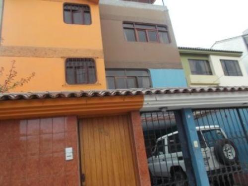 ocasion por viaje vendo 4to piso  a $95,000  departamento en Surco