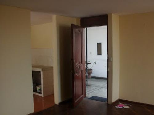 DEPARTAMENTO EN VENTA, SURCO 