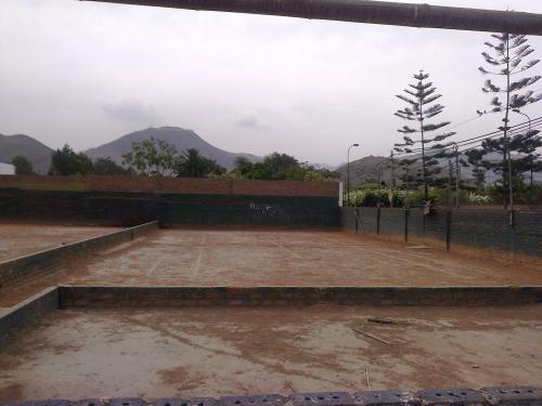 Terreno en Surco de 2,700m2  Precio :  $ 1,800.00 m2