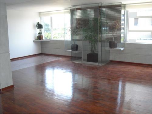 Quimperu vende excelente departamento de 176m2 con finos acabados en San Isidro.