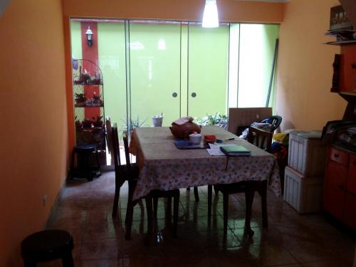 CASA DE 4 DORM.URB. MARISCAL CACERES, S.J. DE LURIGANCHO