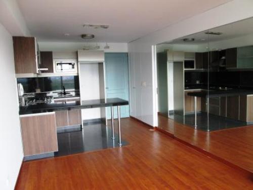 SE VENDE LINDO DEPARTAMENTO FRENTE A PARQUE