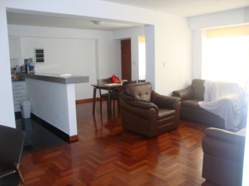 Venta de Departamento en Calle Alcanfores Miraflores