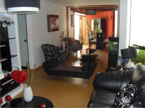 Quimperu vende acogedor departamento de 165m2 en San Borja. PRIMER PISO. 2 COCHERAS.