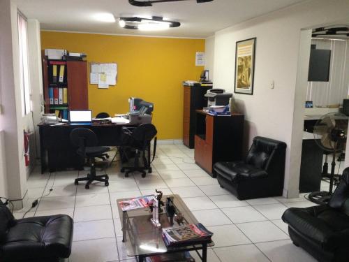 BONITA OFICINA EN ALQUILER 150m2 EN SURCO