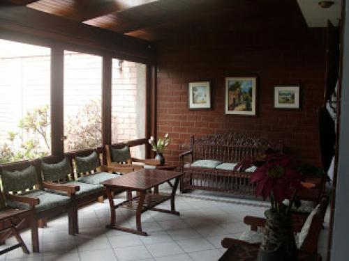 CASA EN VENTA 300m2, SAN BORJA