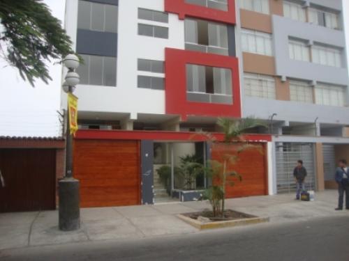 DEPARTAMENTO EN AV. PASEO DE LA REPUBLICA Nº 1782 DPTO. 401 URB. SANTA LEONOR - CHORRILLOS