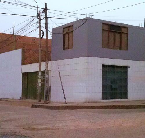 ALQUILO LOCAL COMERCIAL EN URB. SAN AMADEO DE GARAGAY SMP.