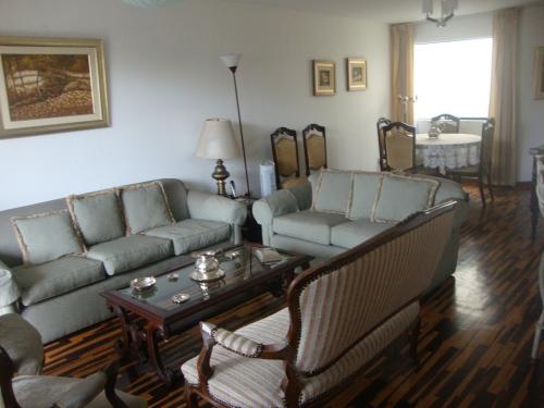 ALQUILER DE DEPARTAMENTO EN SURCO