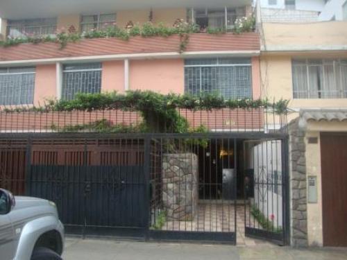 ALQUILER DE DEPARTAMENTO EN CALLE GENERAL CORDOVA MIRAFLORES